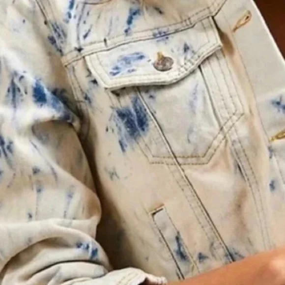 Free People Jones Tie Dye Jean Jacket Large NWT - Picture 13 of 14